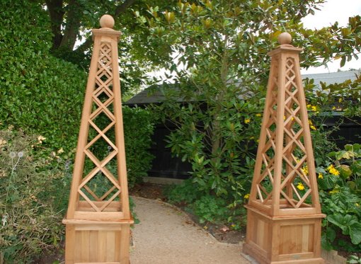 Rullesten diakritisk Anholdelse Garden Benches | Gates | Gazebos | Planters | Hardwood Trellis | Arbours |  Obelisk | Pergola